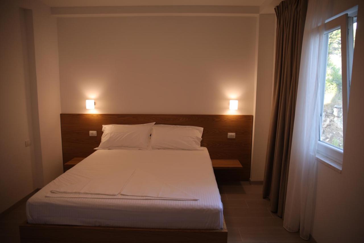 Hotel Serenity In à Lezhë Extérieur photo