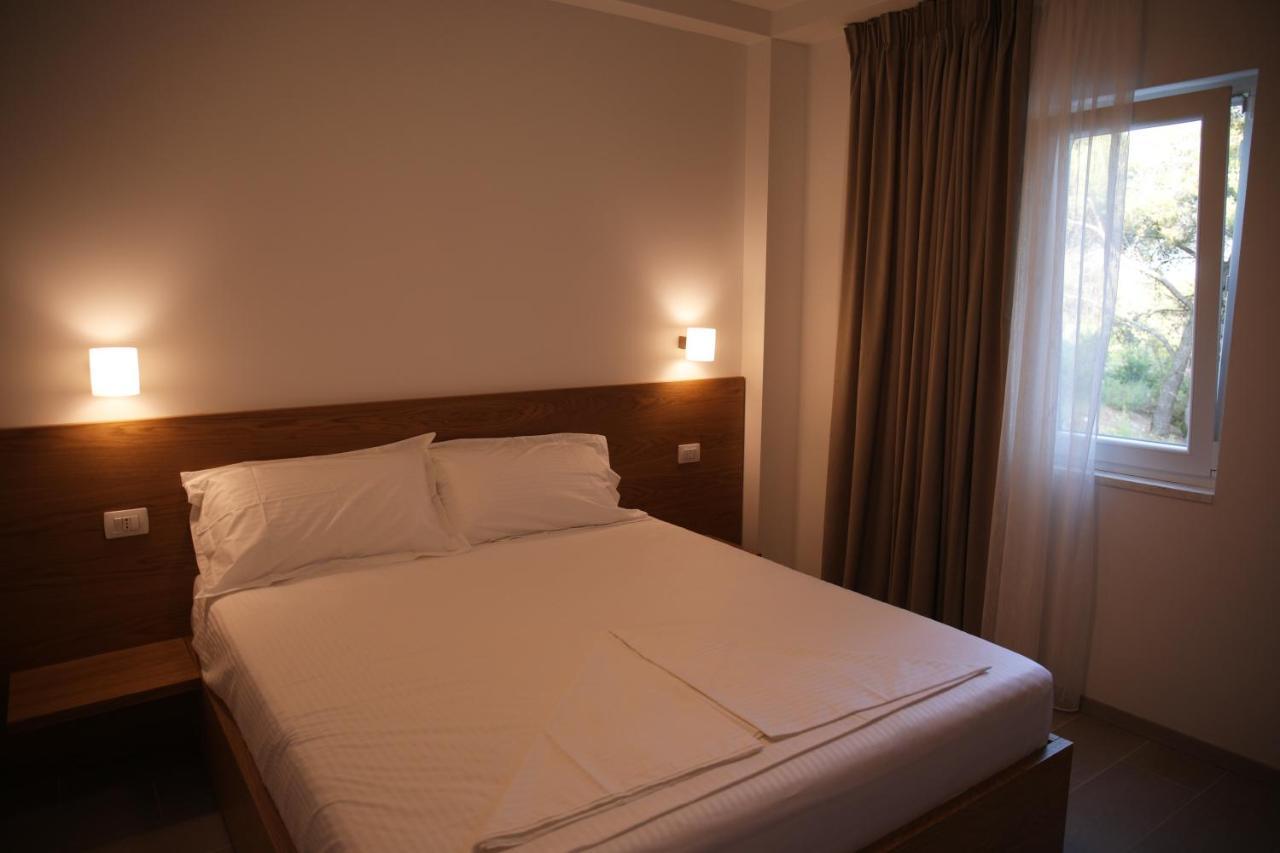 Hotel Serenity In à Lezhë Extérieur photo